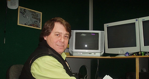 Uma câmera de TV vale mais do que uma arma, diz Henrique Cymerman.
